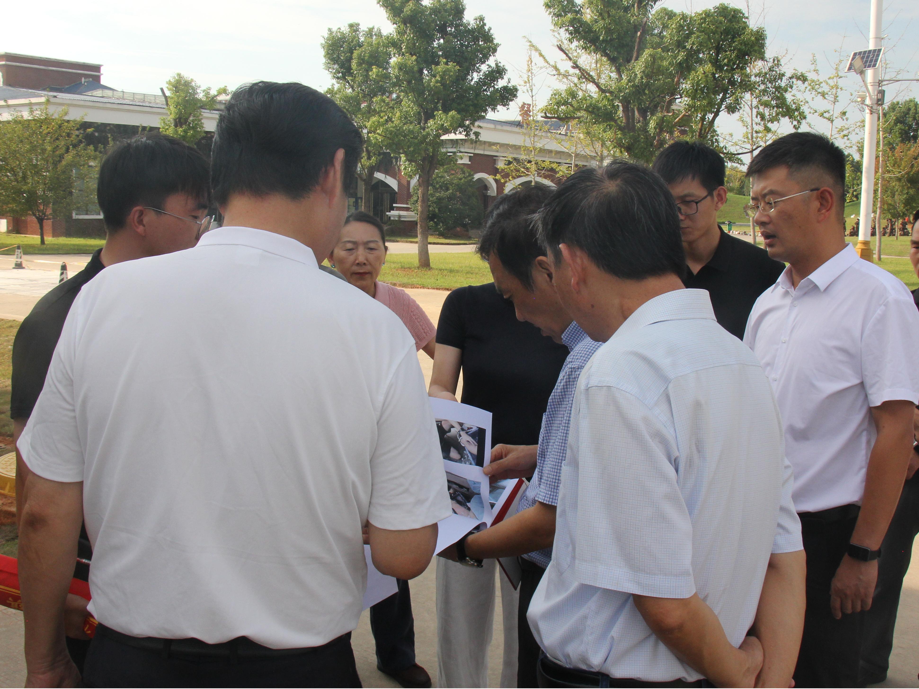 3cf2959a7b6e5a0ba7cec66e10819de(1)