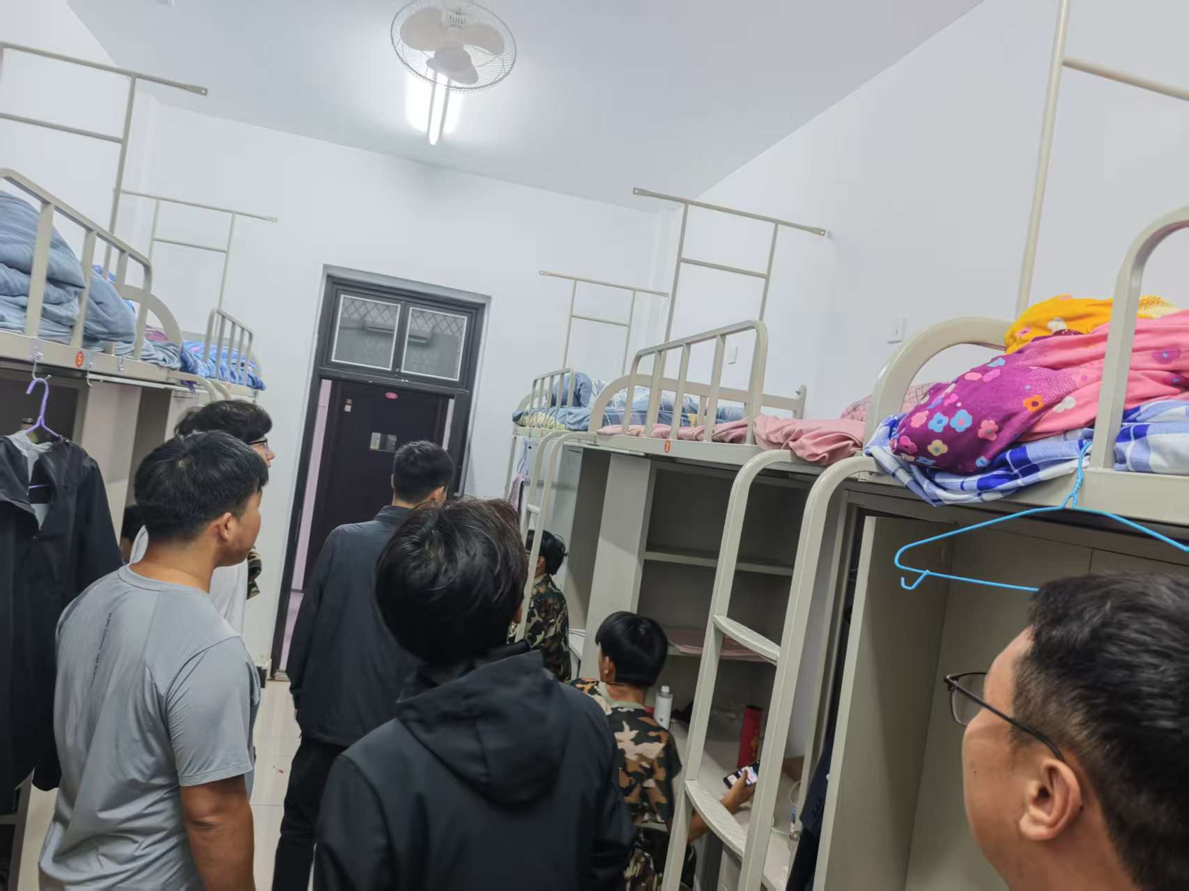 5bd2439297fa69f63472b29f19cd40ee